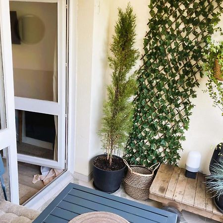 Aux Flots Bleus Avec Balcon Et Vue Sur Mer Trouville-sur-Mer Extérieur photo